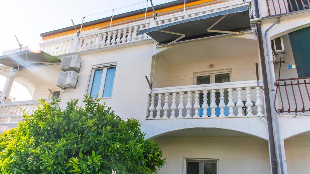 Apartments Curic Trogir Buitenkant foto