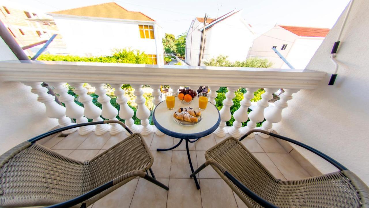 Apartments Curic Trogir Buitenkant foto