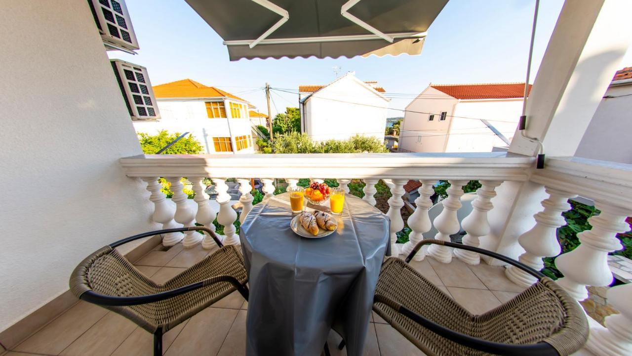 Apartments Curic Trogir Buitenkant foto